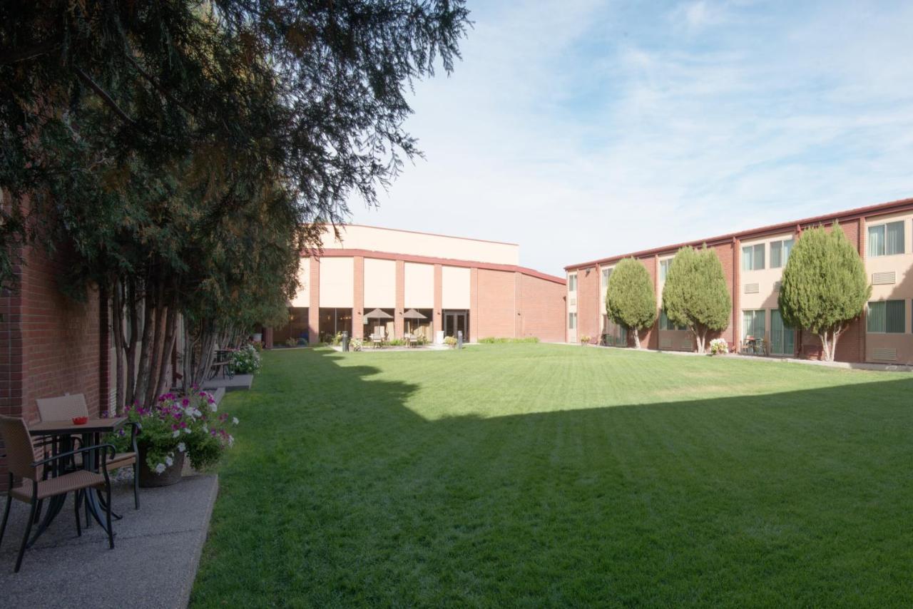 Holiday Inn Riverton-Convention Center By Ihg Exterior photo